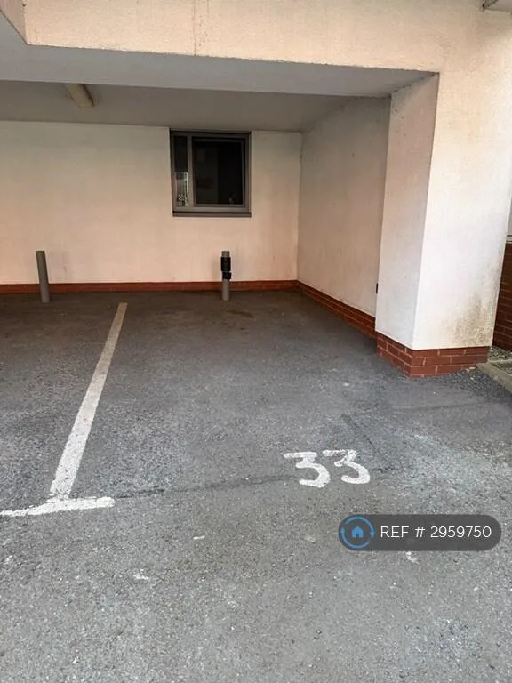 2 bedroom penthouse for rent
