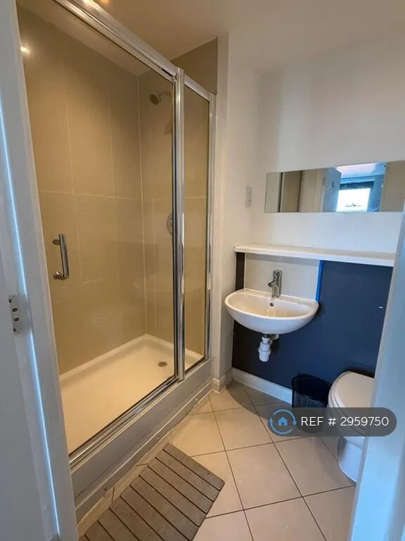 2 bedroom penthouse for rent