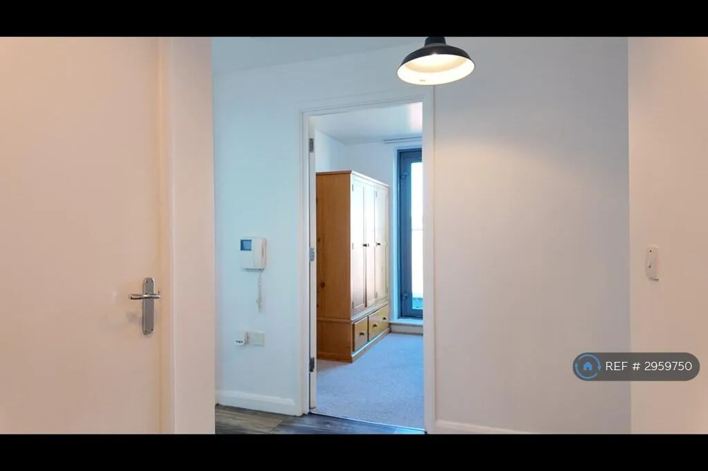 2 bedroom penthouse for rent