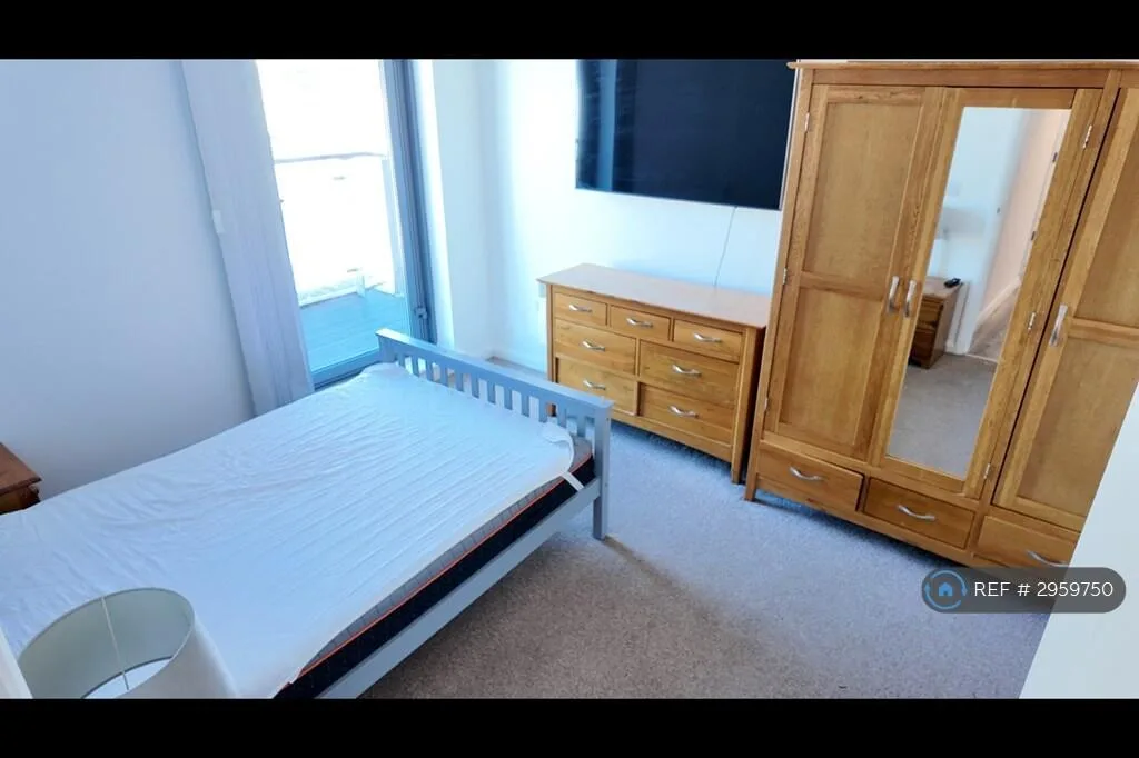 2 bedroom penthouse for rent