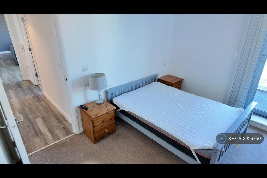 2 bedroom penthouse for rent