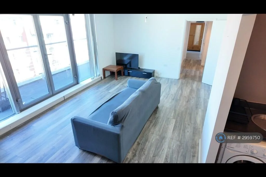 2 bedroom penthouse for rent