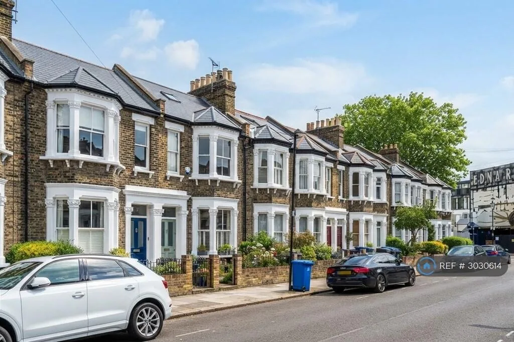 5 bedroom terraced house for rent