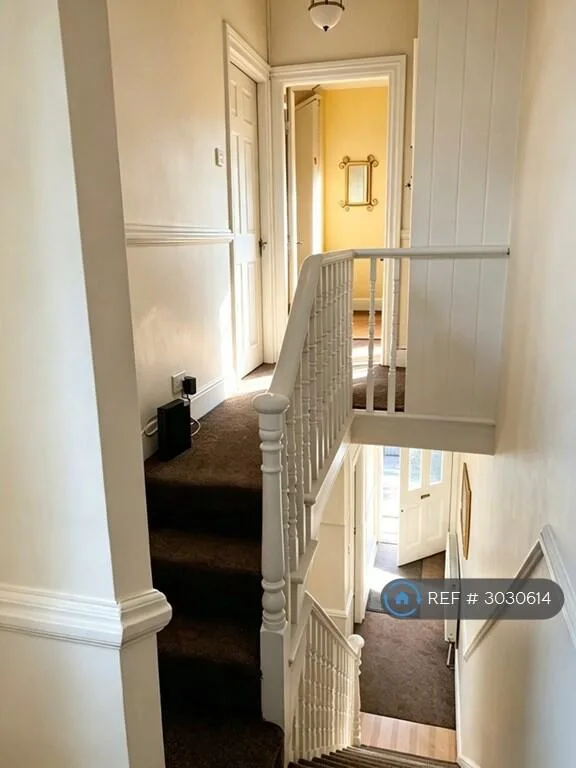 5 bedroom terraced house for rent