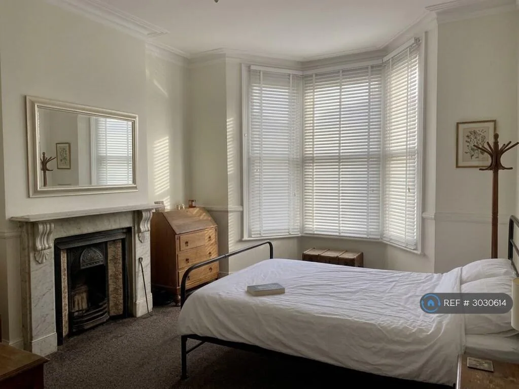 5 bedroom terraced house for rent