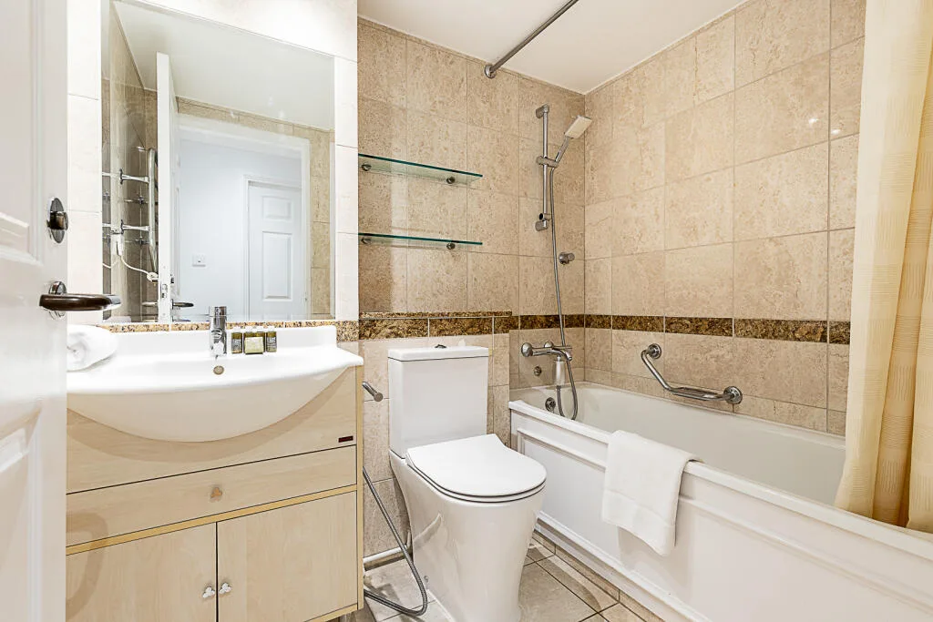 3 bedroom flat for rent