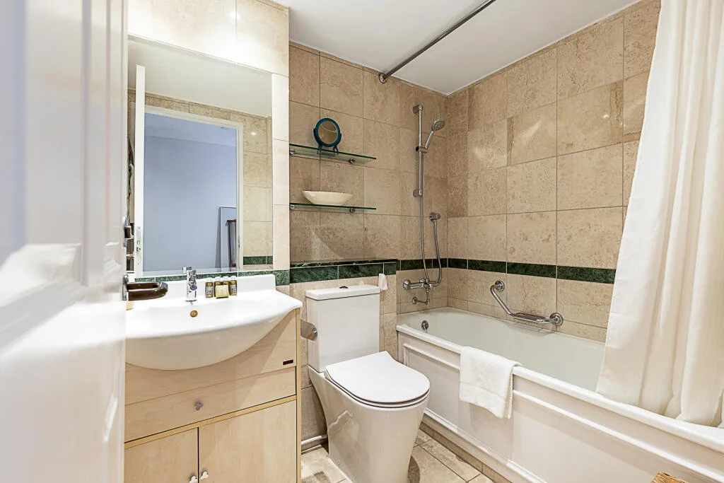 3 bedroom flat for rent
