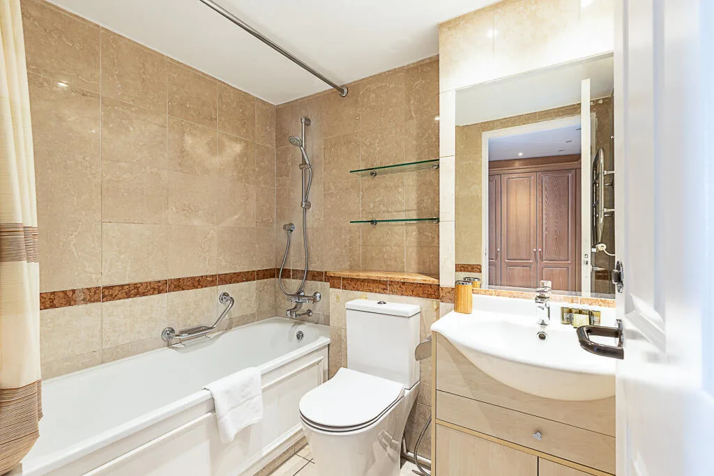 3 bedroom flat for rent