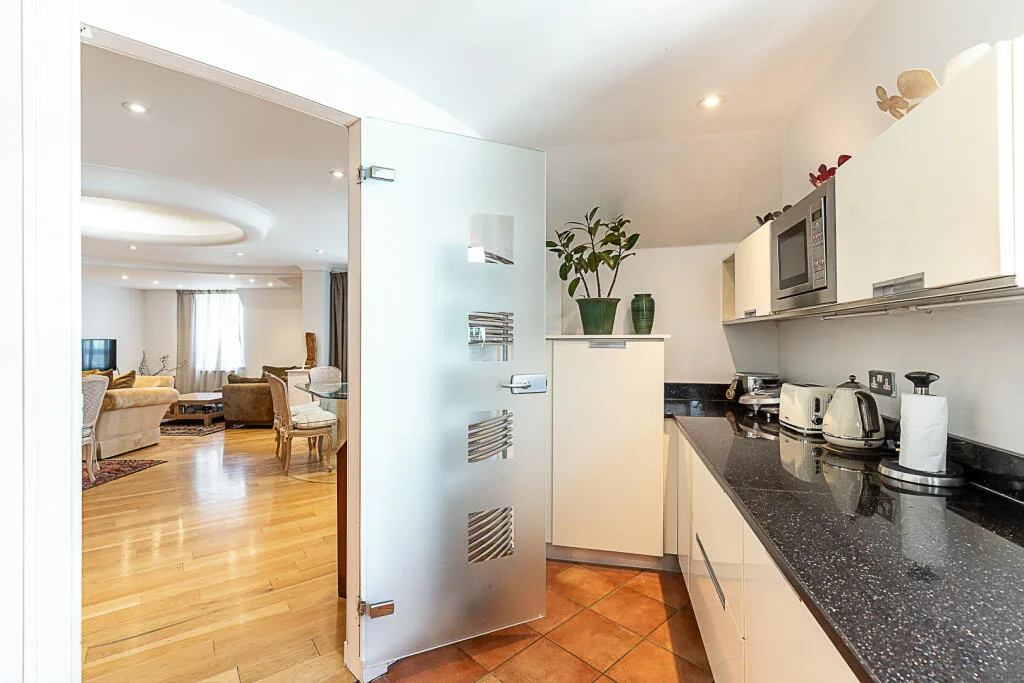 3 bedroom flat for rent