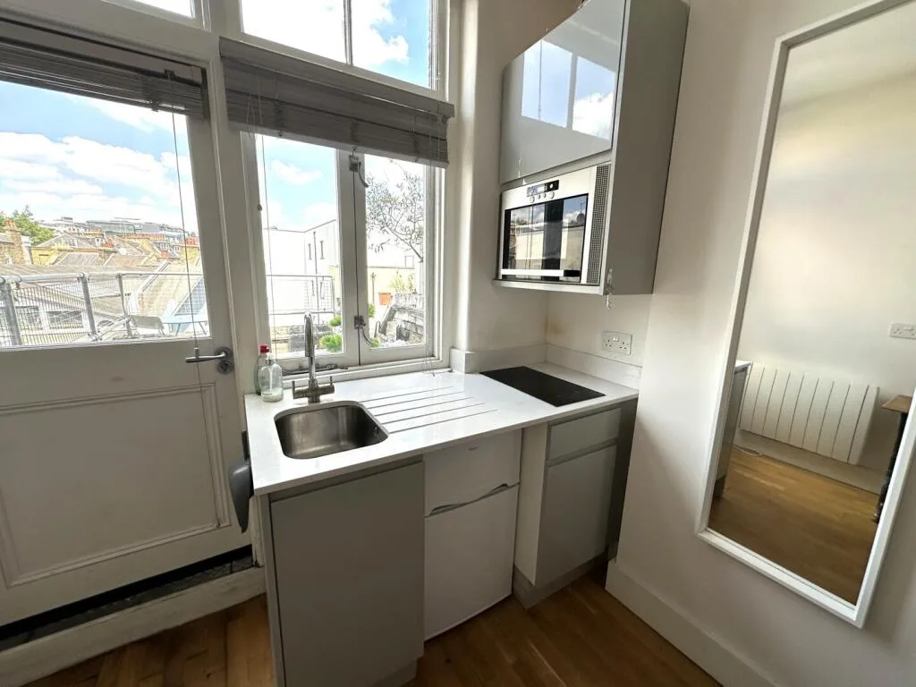 Studio flat for rent