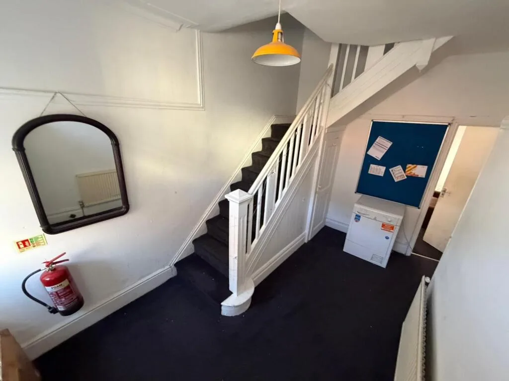 4 bedroom semi-detached house for rent