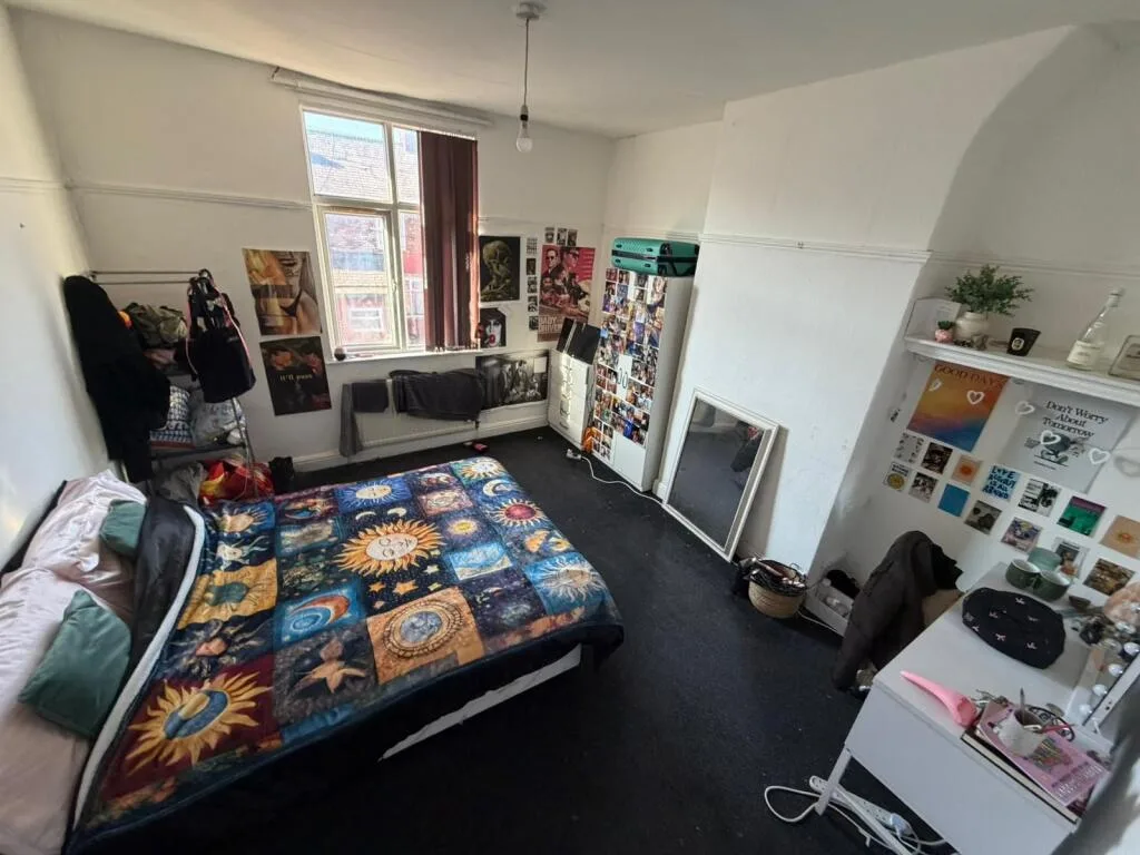 4 bedroom semi-detached house for rent
