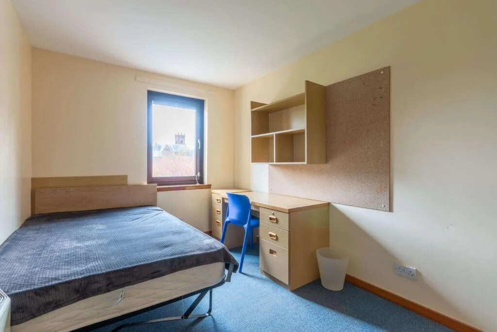 4 bedroom flat for rent
