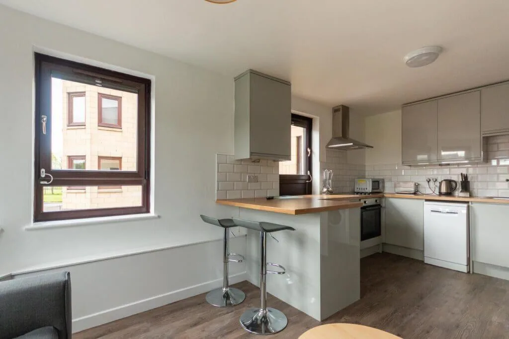 4 bedroom flat for rent
