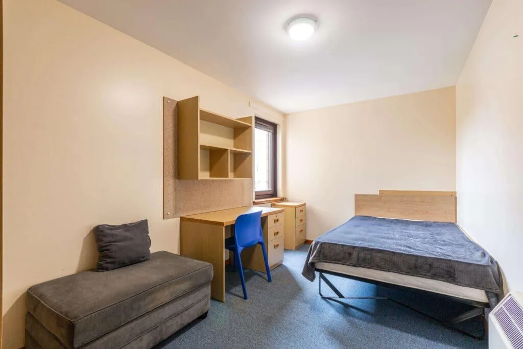 4 bedroom flat for rent