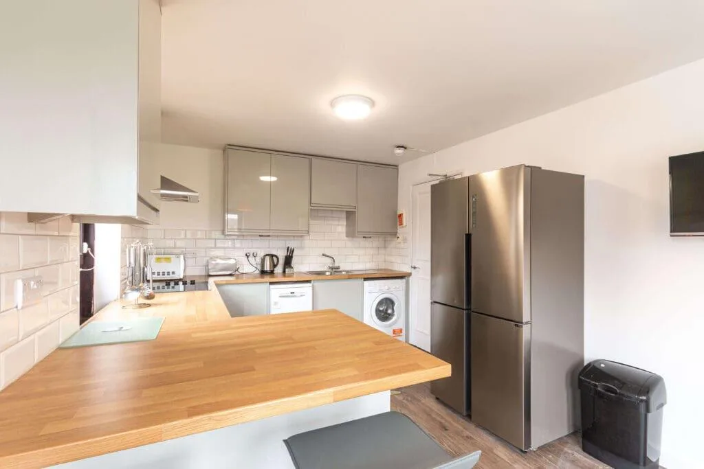 4 bedroom flat for rent