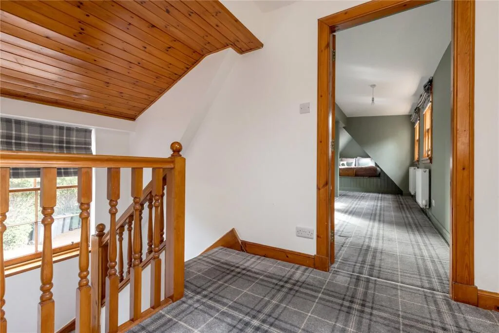3 bedroom link detached house for rent