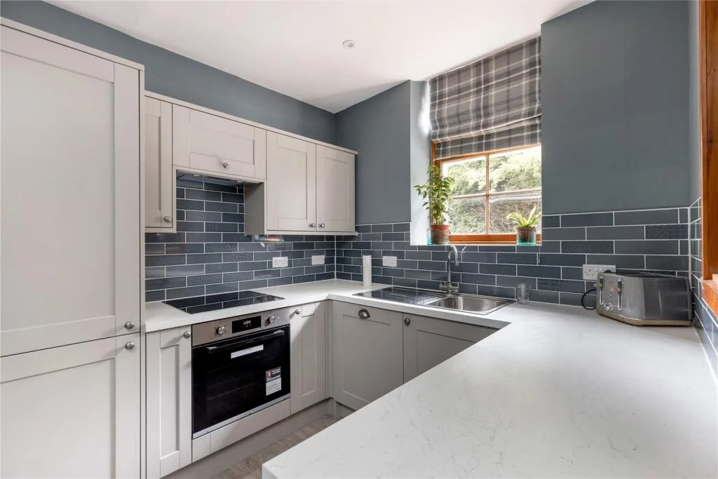 3 bedroom link detached house for rent