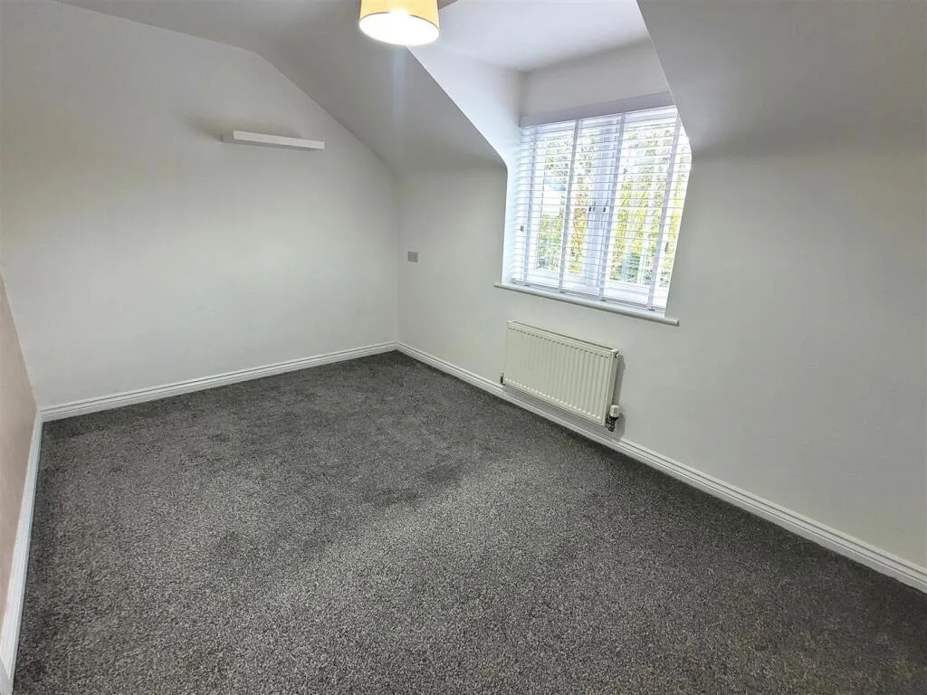 2 bedroom semi-detached house for rent