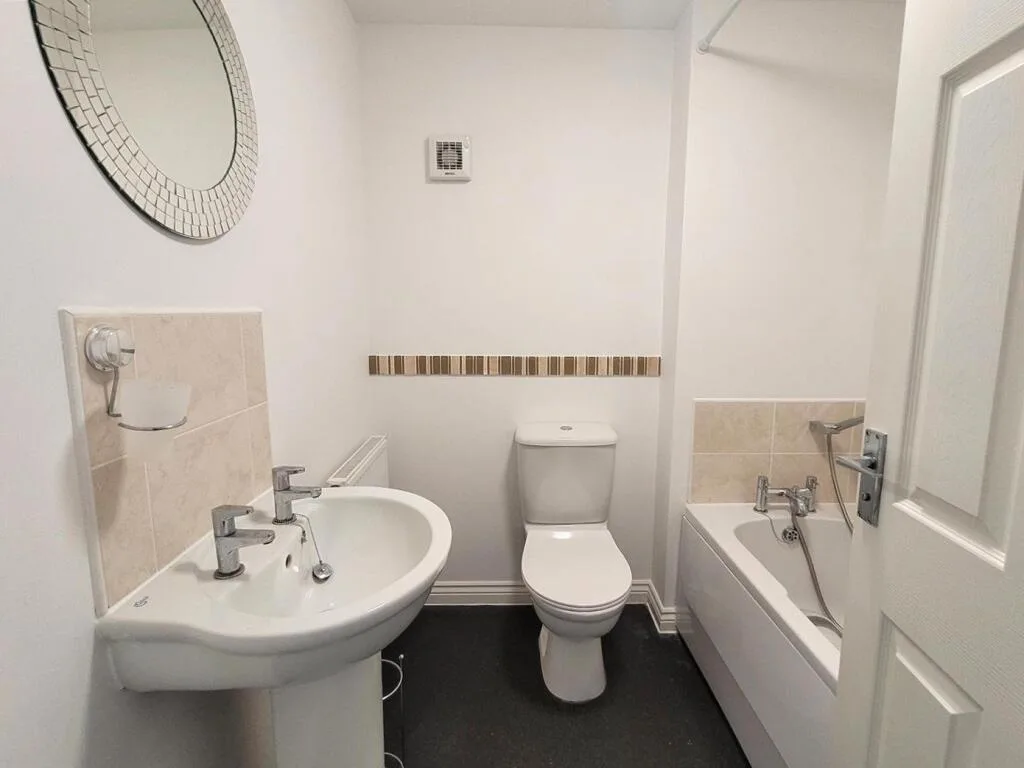 2 bedroom semi-detached house for rent