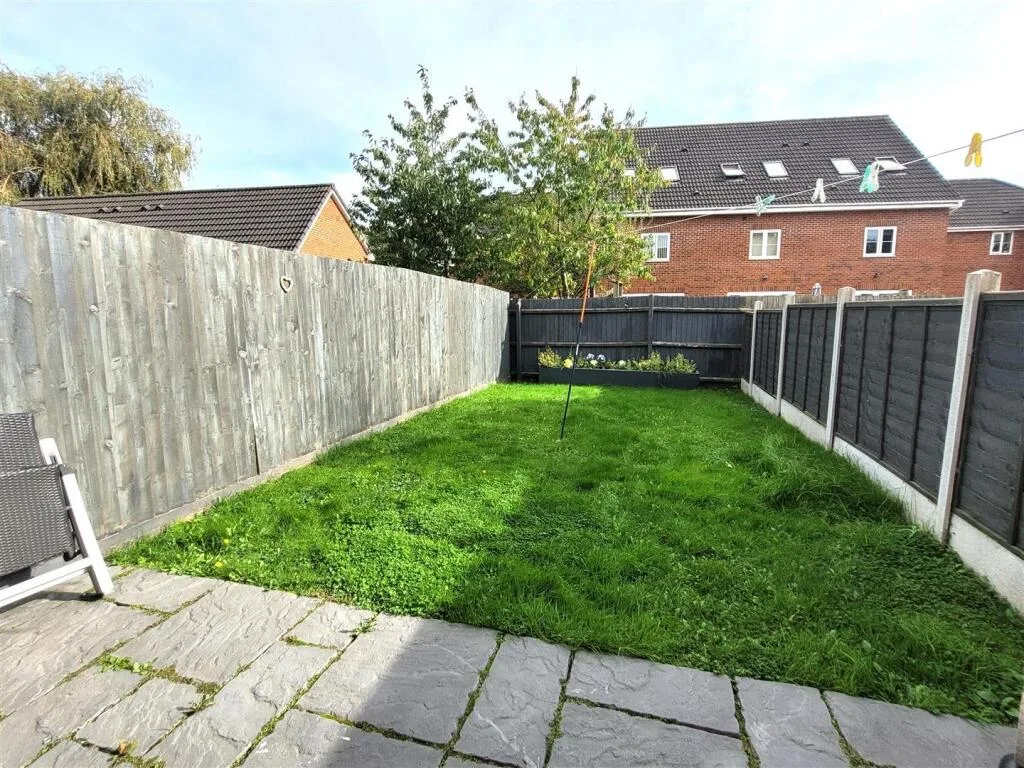 2 bedroom semi-detached house for rent