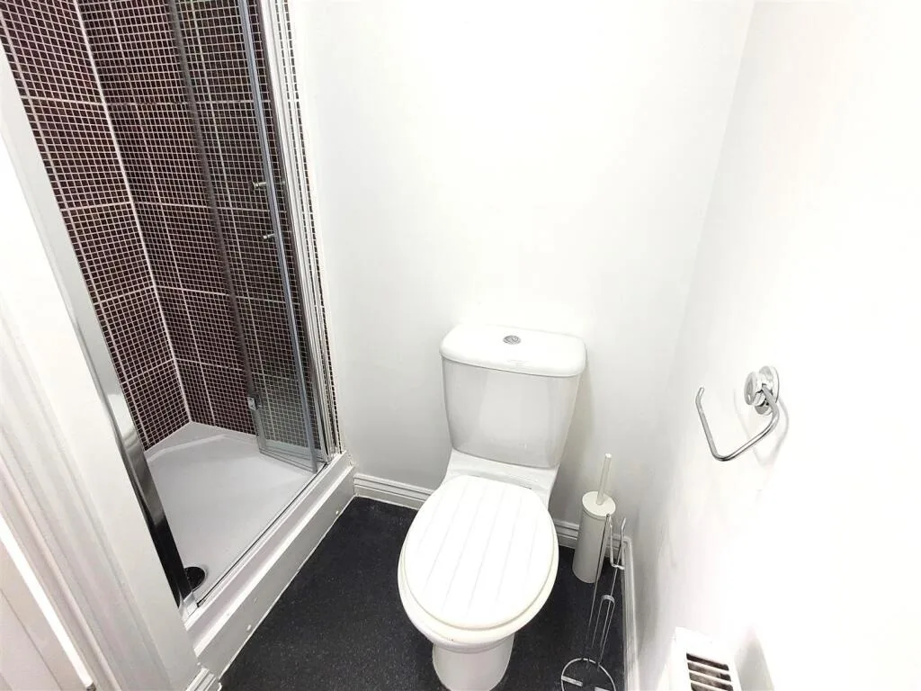 2 bedroom semi-detached house for rent