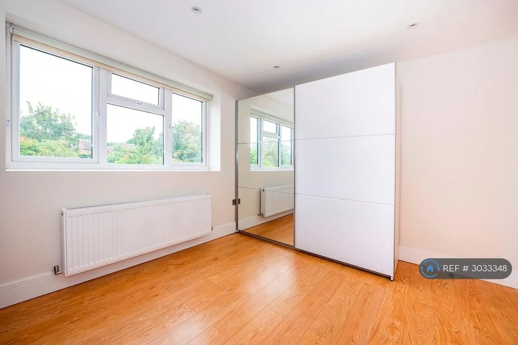 3 bedroom flat for rent