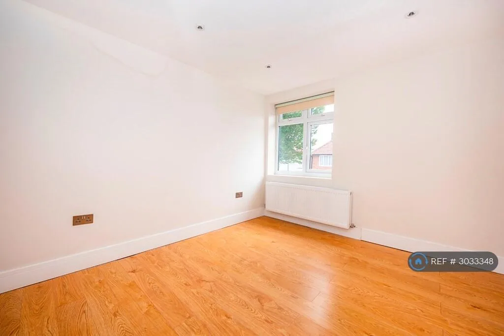 3 bedroom flat for rent