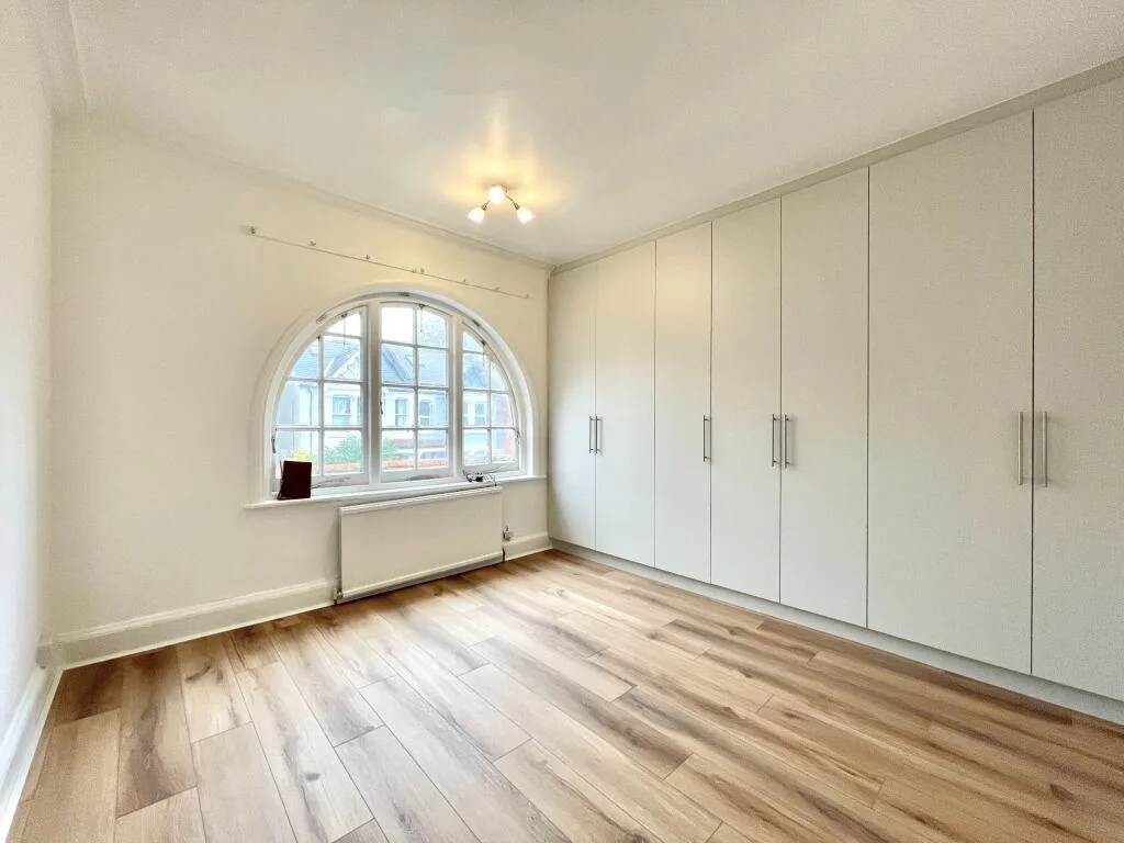 4 bedroom semi-detached house for rent