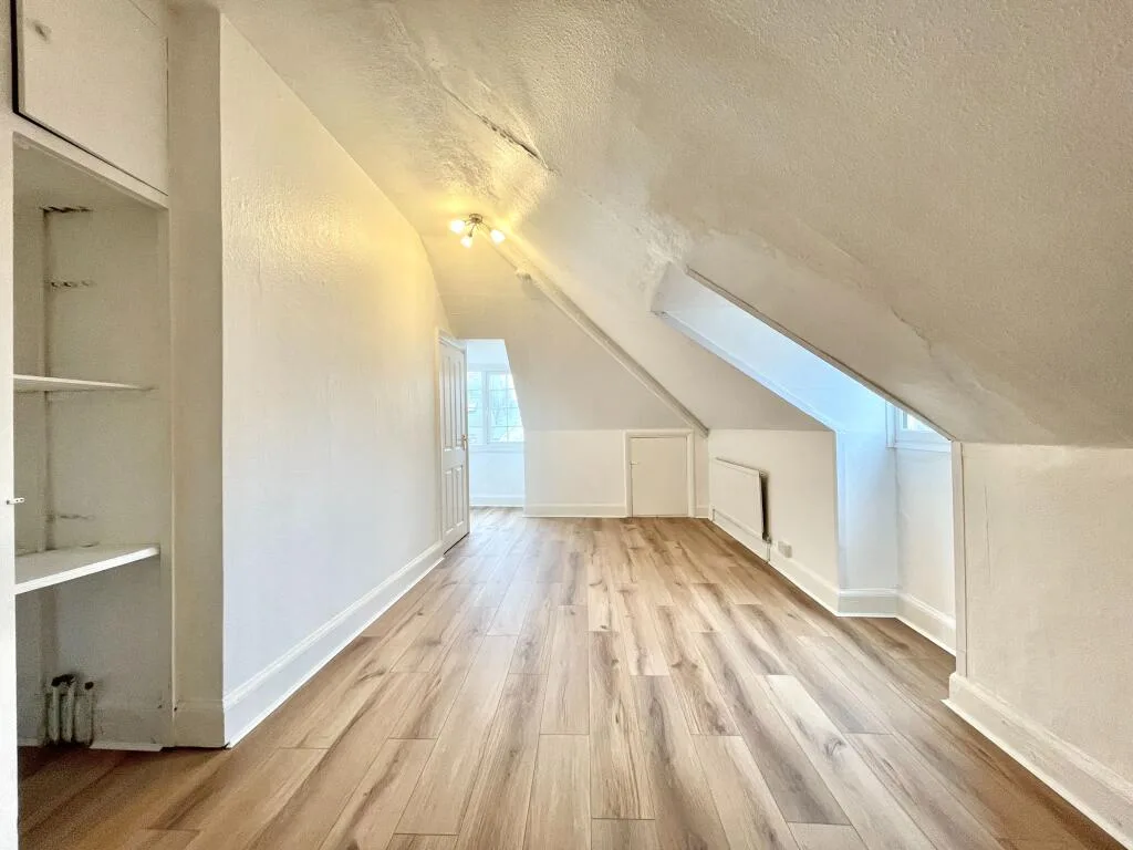 4 bedroom semi-detached house for rent