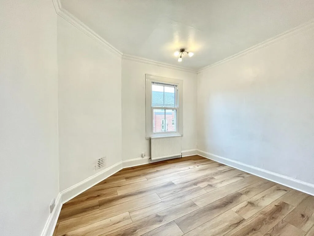 4 bedroom semi-detached house for rent