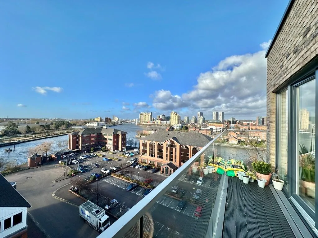 2 bedroom penthouse for rent
