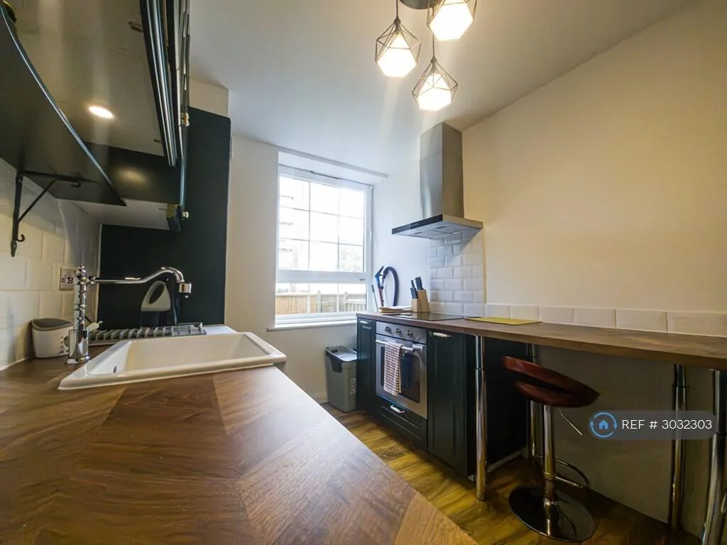 4 bedroom flat for rent