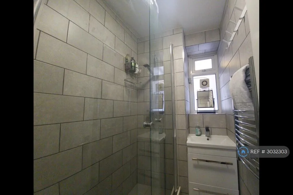 4 bedroom flat for rent