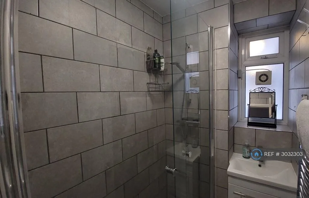 4 bedroom flat for rent