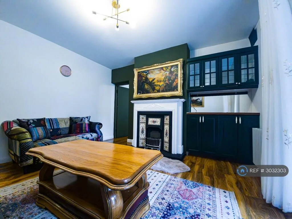 4 bedroom flat for rent