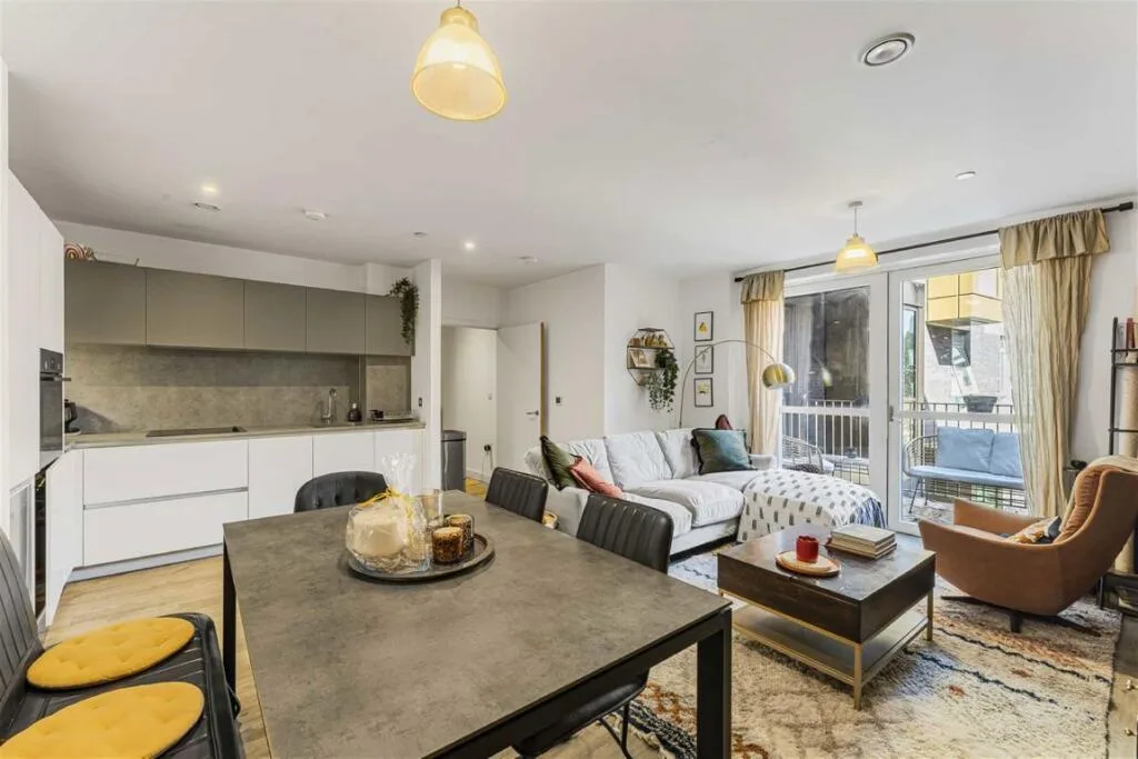 2 bedroom flat for rent