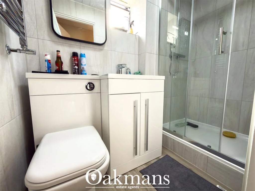 6 bedroom house for rent