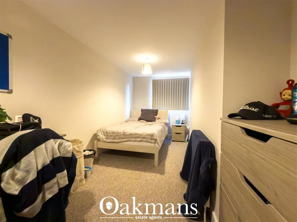6 bedroom house for rent