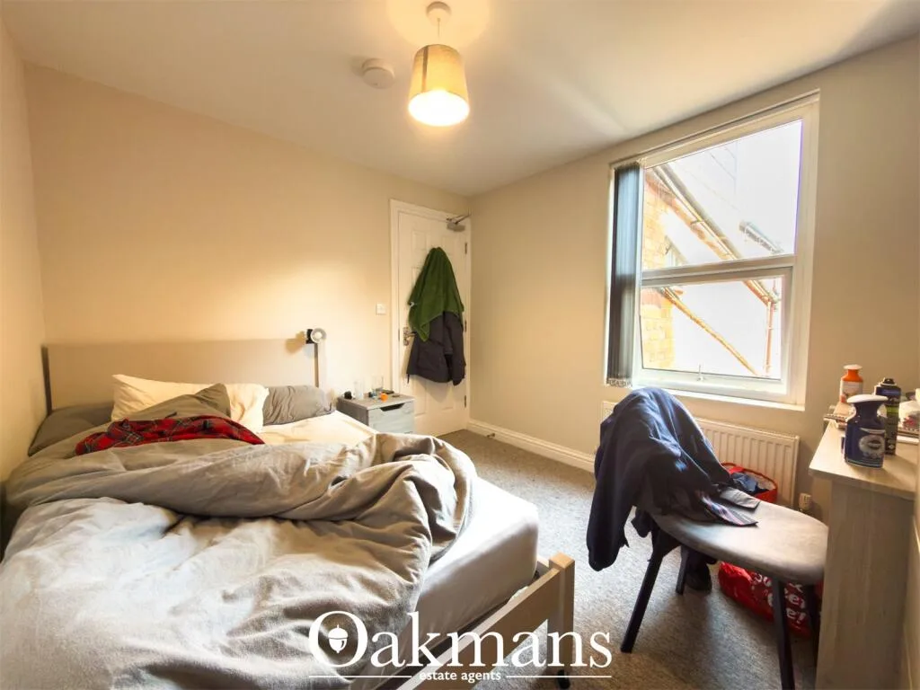 6 bedroom house for rent