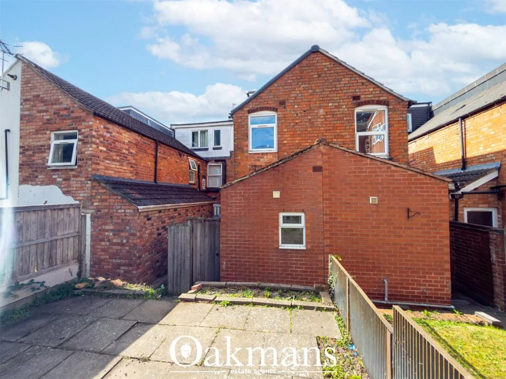6 bedroom house for rent