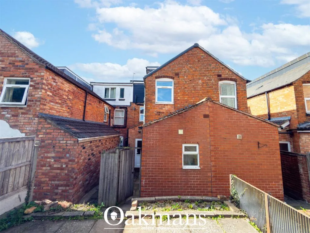6 bedroom house for rent