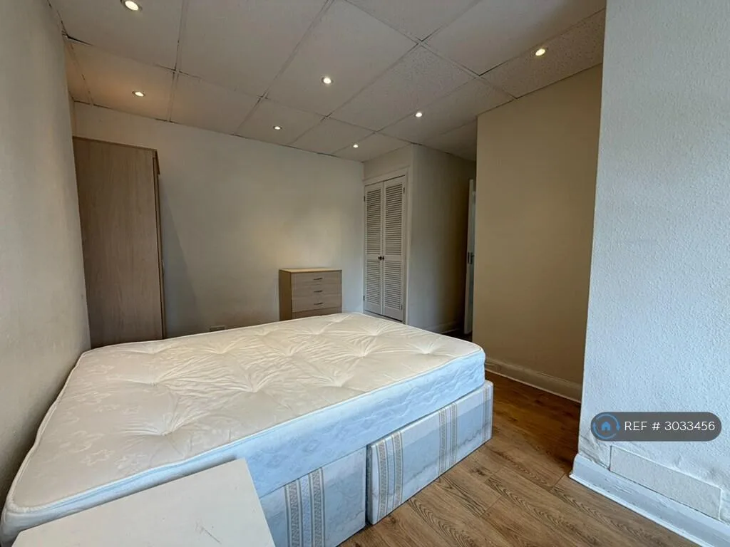 3 bedroom flat for rent