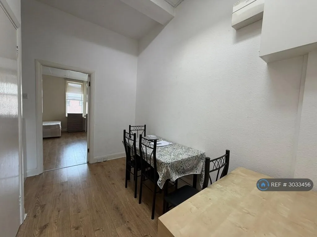 3 bedroom flat for rent