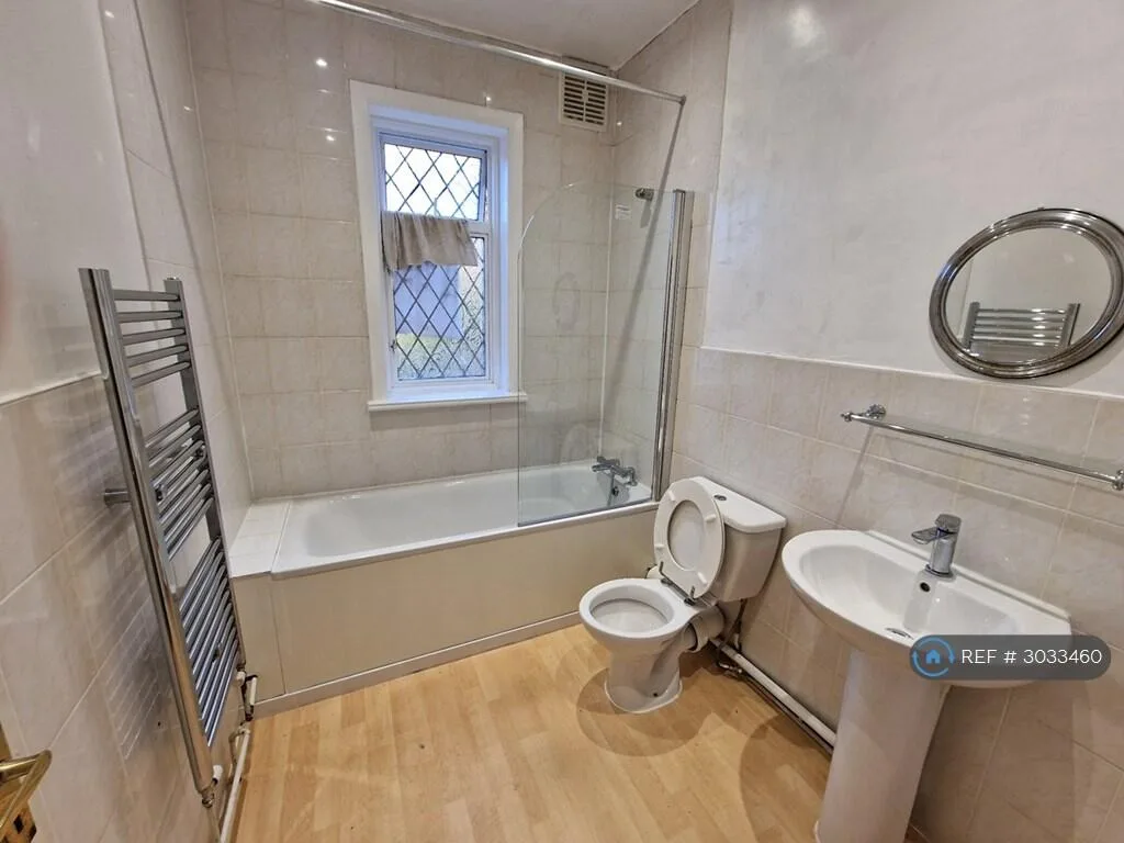 3 bedroom flat for rent