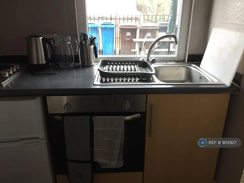 Studio flat for rent