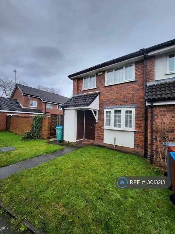 3 bedroom semi-detached house for rent