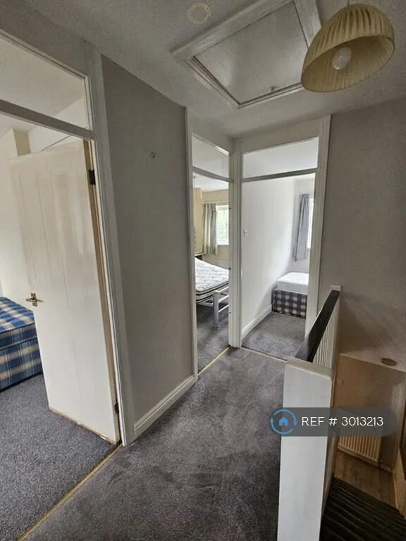 3 bedroom semi-detached house for rent