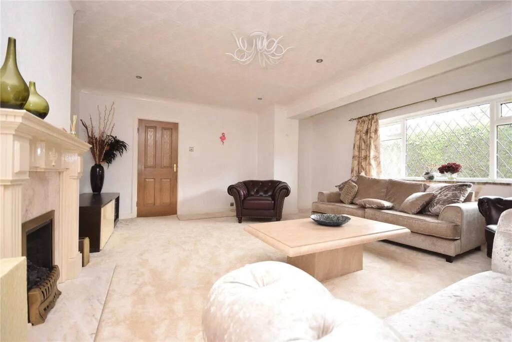 5 bedroom detached house for rent