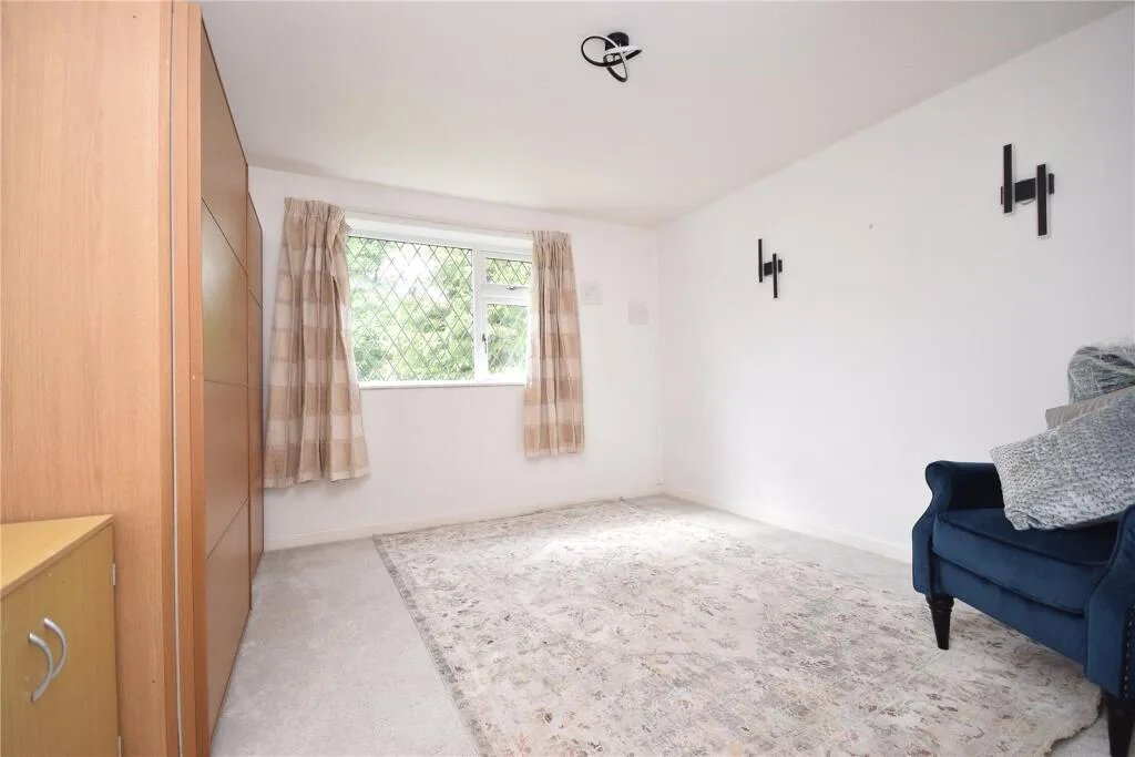 5 bedroom detached house for rent
